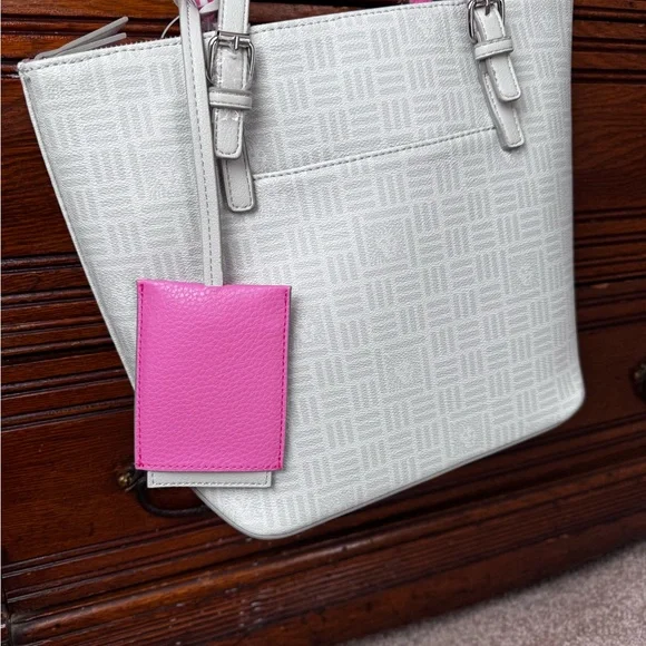 Anne Klein Tote Bag NWT - Picture 1 of 10